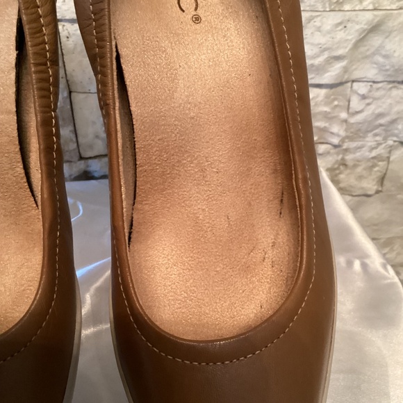 Vionic Jacey Wedge Slip-On Shoes - Picture 3 of 10